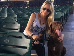 Беременная Курникова показала редкое фото с детьми