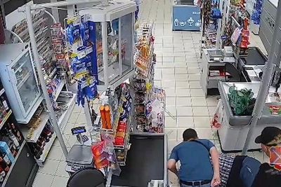 Волжский суд отправил в колонию избивших пенсионера