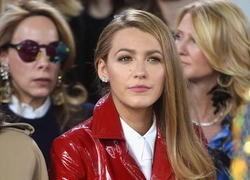 Блейк Лайвли на показе Michael Kors Collection F18