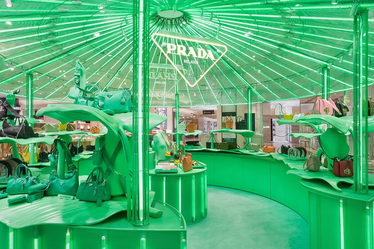 Поп-ап Prada в Париже (фото 6)