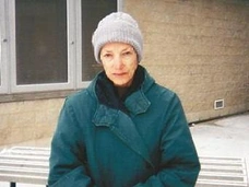 «Вышла на крыльцо, а он теплый и весь в крови»: русскую жену Людмилу Ильину обвинили в убийстве профессора в Канаде