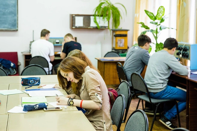 О дорогом перелете рассказали студенты ЯГПУ | Источник: Александра Мамонтова