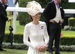 Герцогиня Кембриджская в платье Dolce Gabbana на Royal Ascot