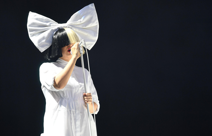 Певица Sia рассказала, что у нее выявили аутизм