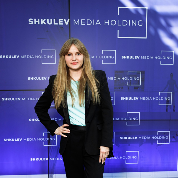 Shkulev media holding. Шкулев Медиа Холдинг. SHKULEV Media holding здание. SHKULEV Media Шуняева Ольга. Мария Новикова Шкулев Медиа.