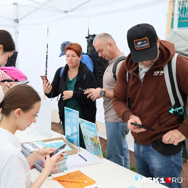 Желающих поучаствовать в сапфесте очень много | Источник: Артем Устюжанин / MSK1.RU