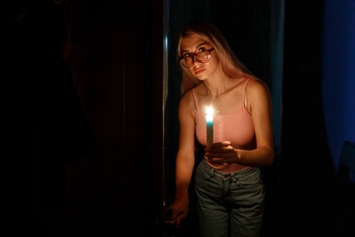 Ледяной дождь повредил опоры ЛЭП, оставив без света восемь сел