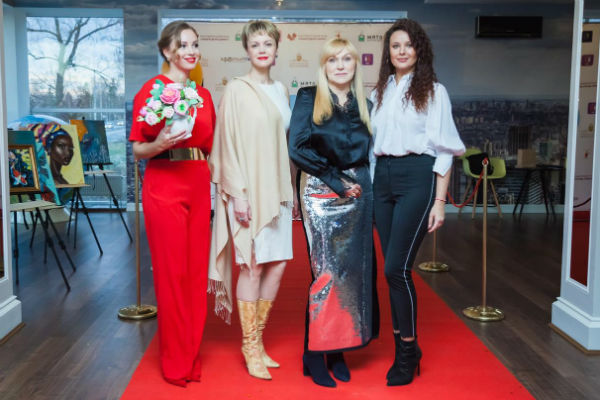 Полина Диброва собрала 130 тысяч для благотворительного фонда Оксаны Федоровой