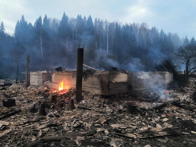 Пожар тушили около трех часов | Источник: Екатерина Лобанова