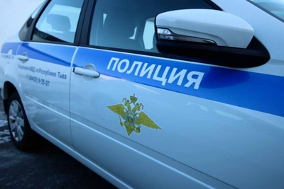В Кызыле 10-летний школьник украл телефон у подростка