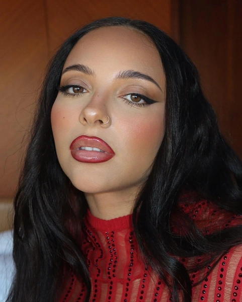 Источник: @sophiasinot