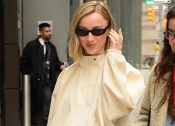 Фиби Дайневор в Нью-Йорке