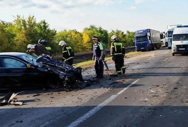Парень скончался по дороге в больницу после страшного ДТП с 4 автомобилями в Воронежской области | Источник: ГУ МВД России по Воронежской области / t.me/mvd36