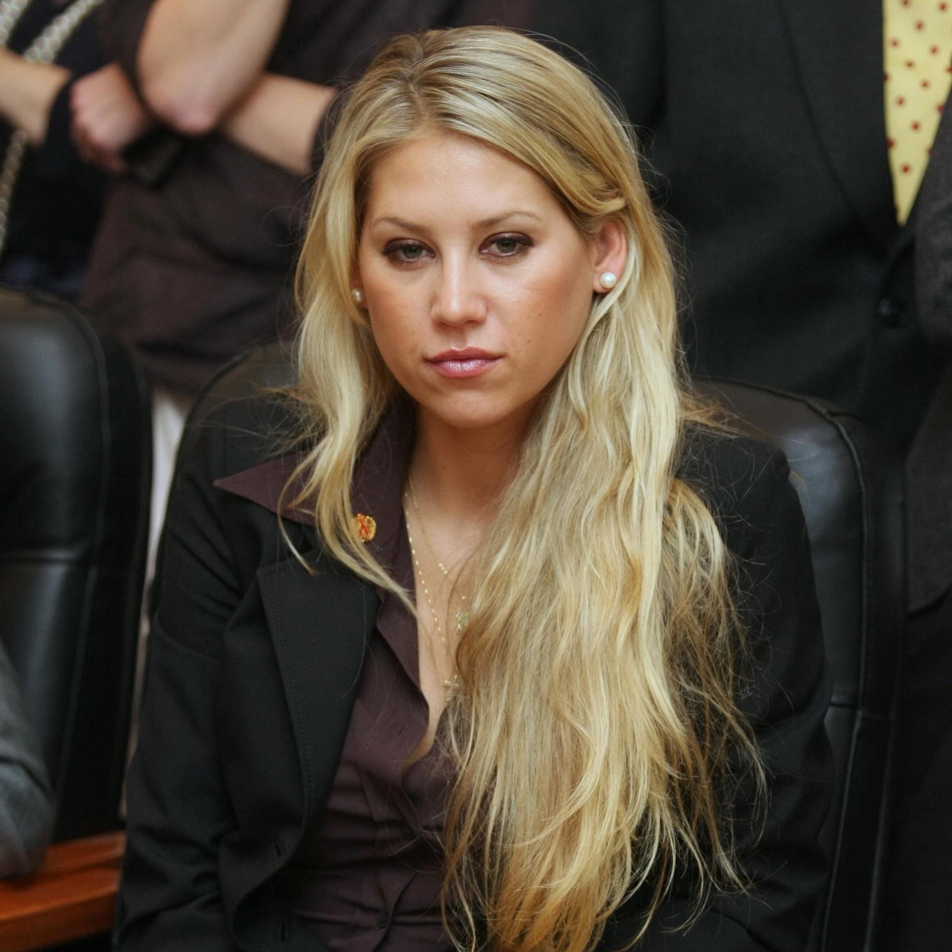 Курникова показала трогательное фото всех детей от Иглесиаса: в кадре и новорожденный малыш