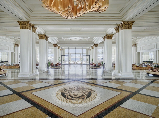 Выиграйте путешествие на двоих в Palazzo Versace Dubai