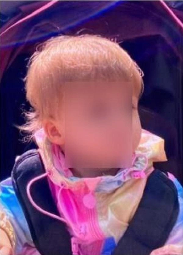 Тело девочки до сих пор не нашли | Источник: фото из ориентировки на пропавшую девочку