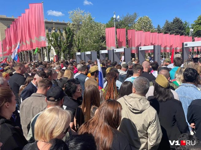 На проход через металлоискатели приходилось потратить около 15 минут | Источник: Илья Воробушкин / V1.RU