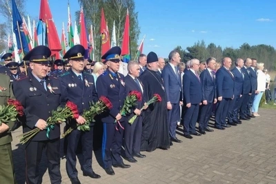 Память героев-партизан почтили делегации регионов