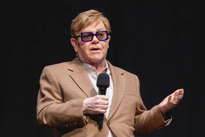 Элтон Джон призвал крестника Бруклина Бекхэма к миру с семьёй