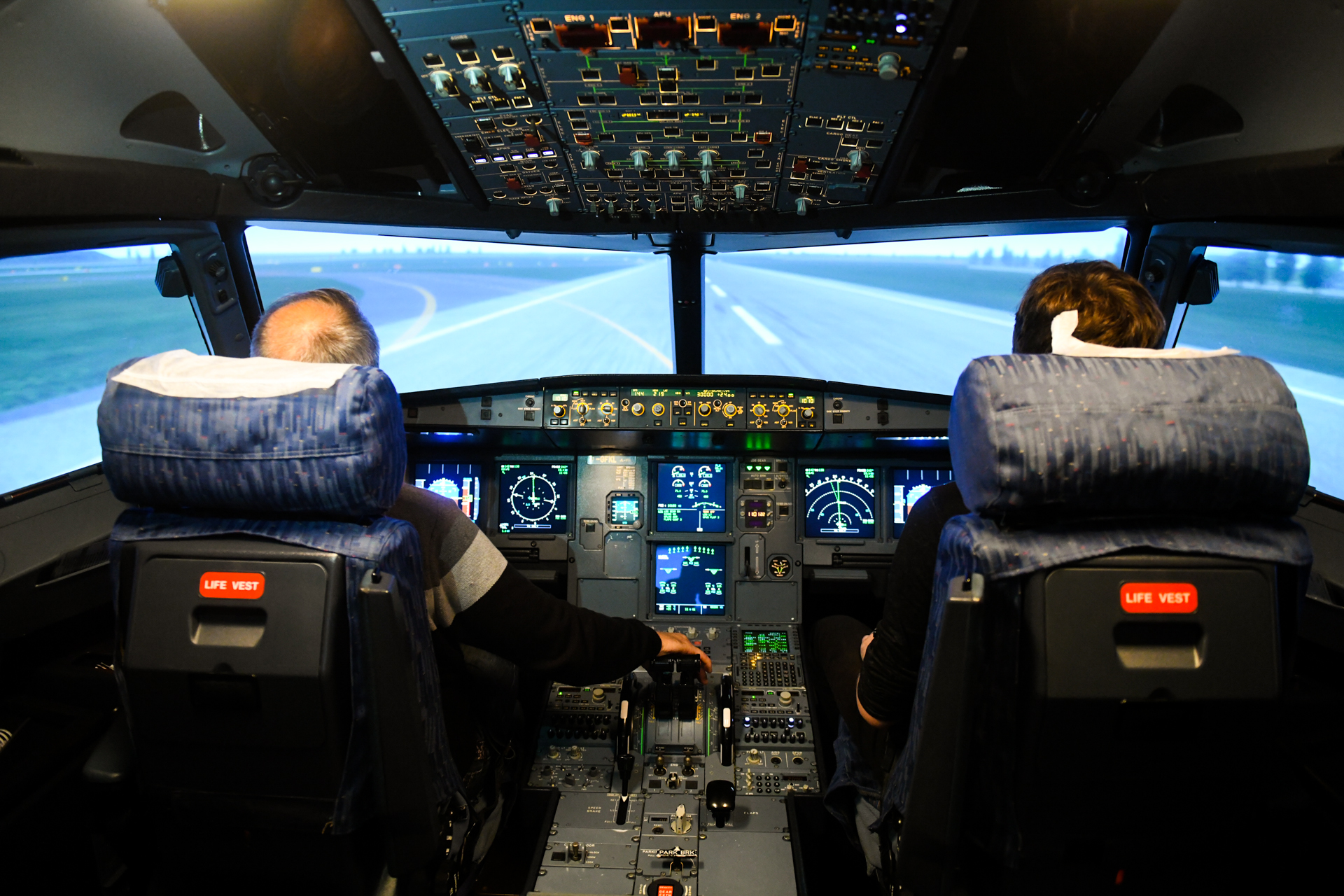 Самолет, следовавший в Анталью, сел в самарском Курумоче по необычной причине