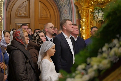 Новогодние праздники в Саратове: снег, укус обезьяны и молебны