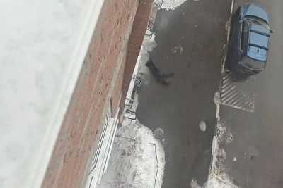 В Уфе во дворе обнаружено тело школьницы