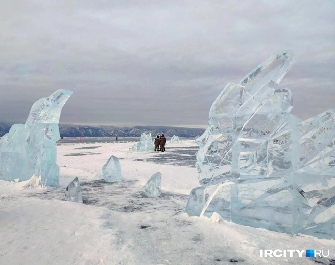 На Байкале готовят парк Olkhon Ice Fest | Источник: Алёна Кашпарова / «ИрСити»