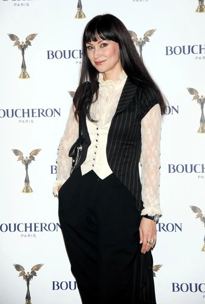 Нонна Гришаева | www.starhit.ru