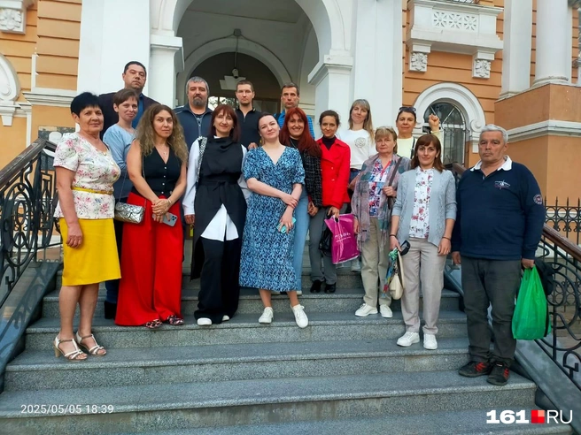 Активисты уверены, что именно из-за бездействия чиновников были уничтожены уникальные ели на пересечении улицы Зеленой и проспекта Шолохова | Источник: Ирина Якымив