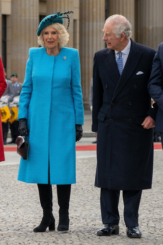 Никто не замечал: 5 модных лайфхаков королевы Камиллы, чтобы выглядеть выше и стройнее — они и правда работают