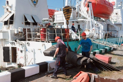 В Архангельск вернулись моряки с «Профессора Молчанова»