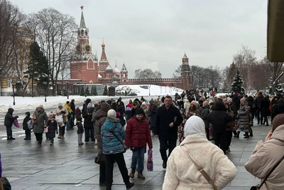 Очередь в Кремль на главную новогоднюю елку