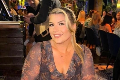 Woman loses 54 kg by replacing all meals with four products