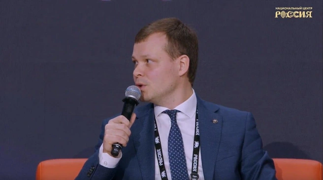 Тюменскую область на форуме представил вице-губернатор Станислав Логинов | Источник: Информационный центр правительства Тюменской области