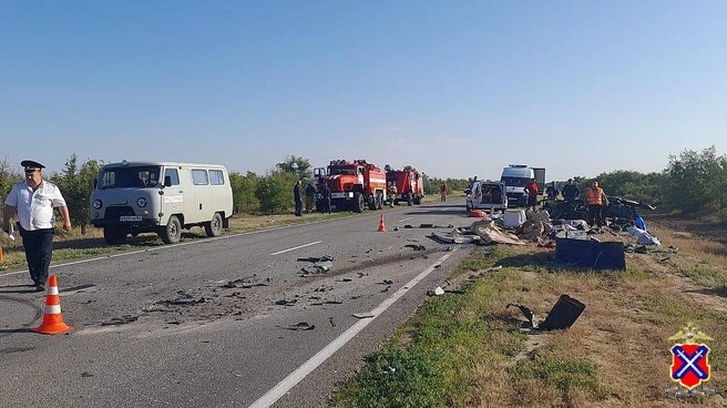В «Ларгусе» ехали пациенты Палласовской ЦРБ на плановые процедуры | Источник: ГУ МВД России по Волгоградской области
