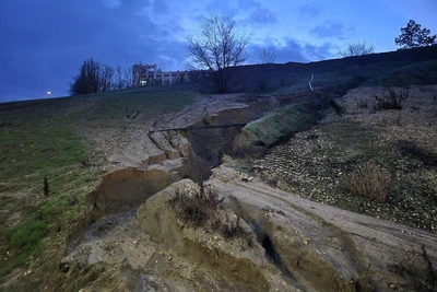 Сель со склона у «Волгоград Арены» смыл грязь на Нулевую Продольную