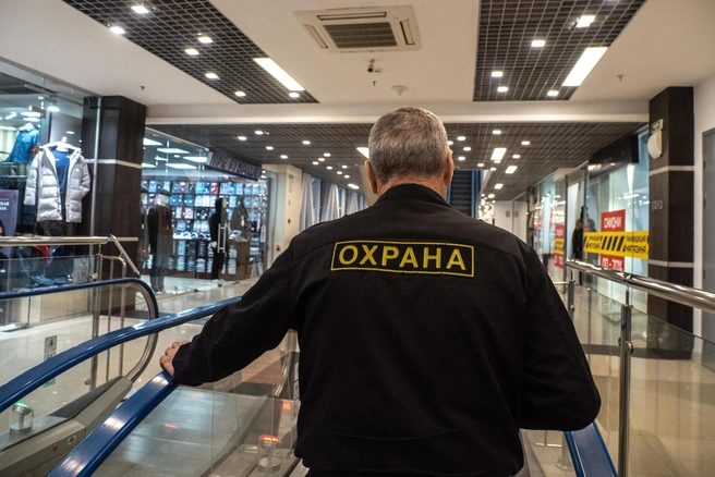 Следственный комитет возбудил уголовное дело по статьям об умышленном причинении тяжкого вреда здоровью, повлекшем смерть, а также о превышении полномочий работниками частной охраны с применением насилия | 142.ru