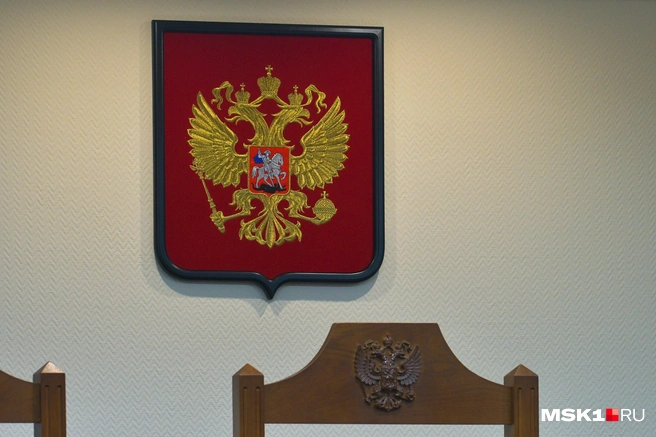 Принесли миллионы в кожаной сумке прямо на работу: стали известны подробности дела экс-замминистра обороны