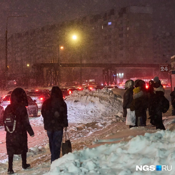 Коллапсы на Плющихинском случаются довольно часто  | Источник: Александр Ощепков / NGS.RU