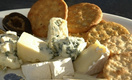 Сыр с плесенью защищает от инсульта