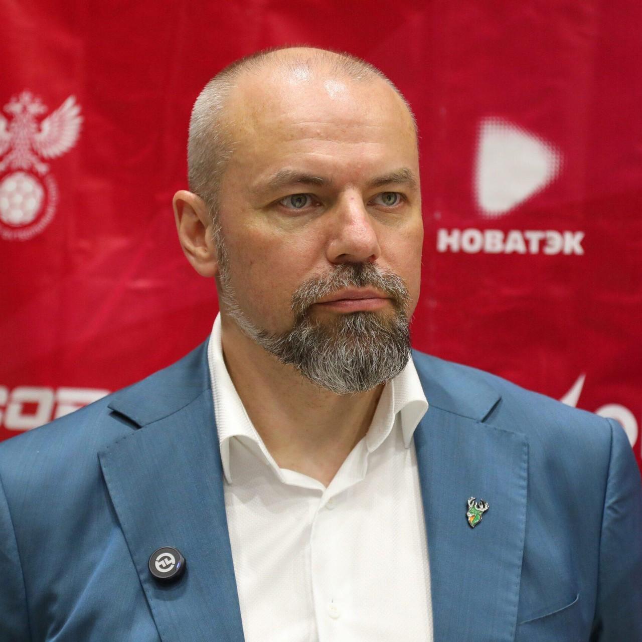 <p>Николай Ходов</p>