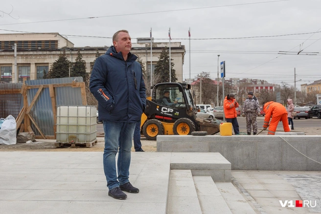 В МУП «Волгоградзеленхоз» уверены, что переделывать памятник не придется много лет | Источник: Константин Завриков