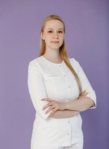 Липина Валентина Вадимовна&nbsp;— врач-стоматолог общей практики, ортопед. Аспирант кафедры ортопедической стоматологии и ортодонтии ЮУГМУ | Источник: сеть стоматологических клиник «СКИФ»