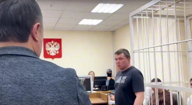 В Каменске-Уральском суд арестовал арендатора автомойки, на которой происходили издевательства над девушками | Источник: E1.RU