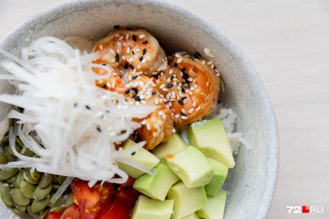 Авокадо содержит лютеин и зеаксантин — каротиноиды, полезные для глаз, особенно в зрелом возрасте | Источник: Ирина Шарова / 72.RU