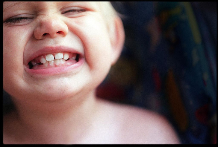 сколько зубов у ребенка в 2 года