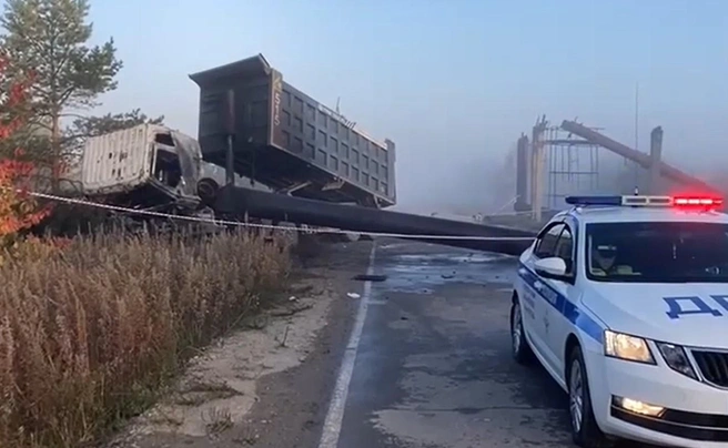 Усольчане остались без горячей воды из-за ДТП. Узнали, когда её запустят снова | Источник: Госавтоинспекция38 / T.me