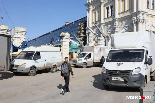 Ленинградский вокзал со стороны | Источник: Артём Устюжанин / MSK1.RU