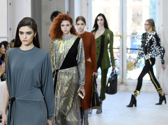 Louis Vuitton образца Николя Жескьера ─ SS 17 (Paris Fashion Week)