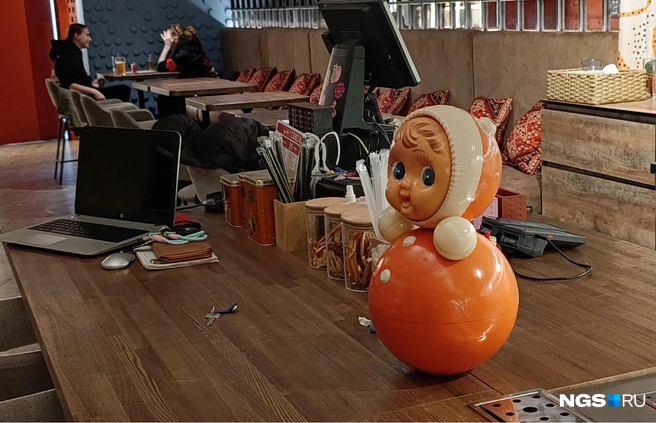 Ностальгическим символом неожиданно стала неваляшка | Источник: Стас Соколов / NGS.RU